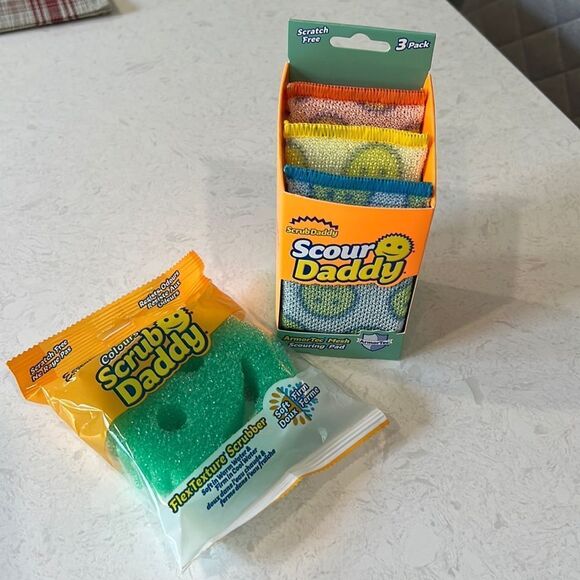 Scrub Daddy sponges Selling together for one great price - Picture 1 of 3